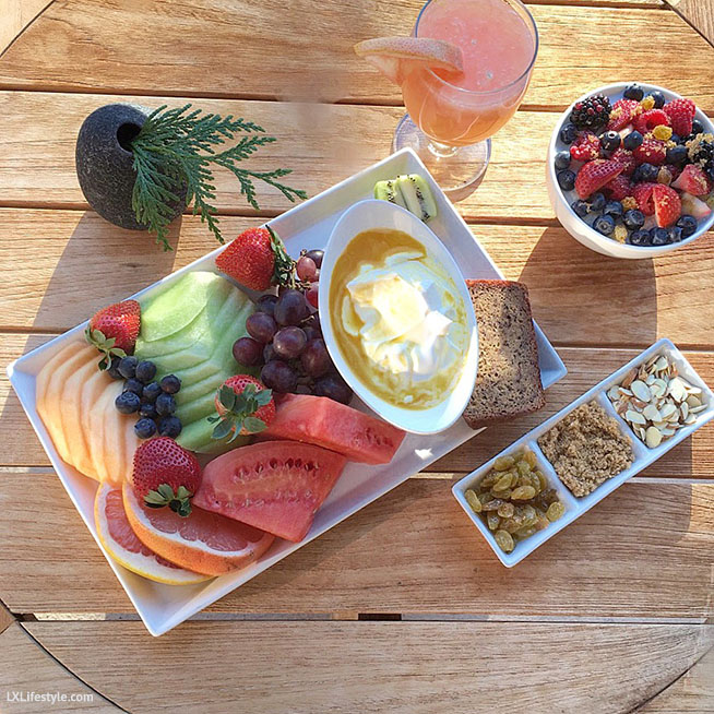 Fruit Salad and Oatmeal at the Four Seasons 