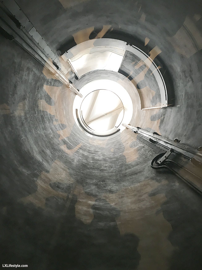 Inside the elevator (going down)